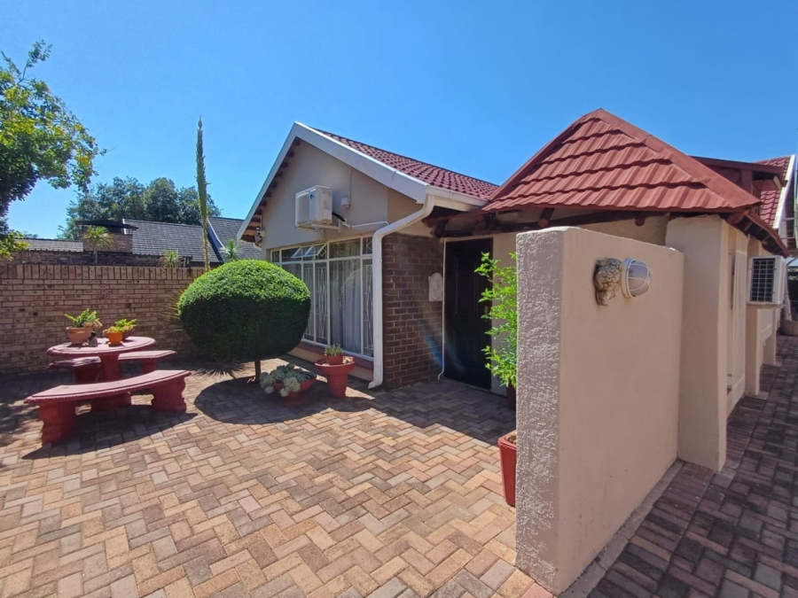 3 Bedroom Property for Sale in Stilfontein North West